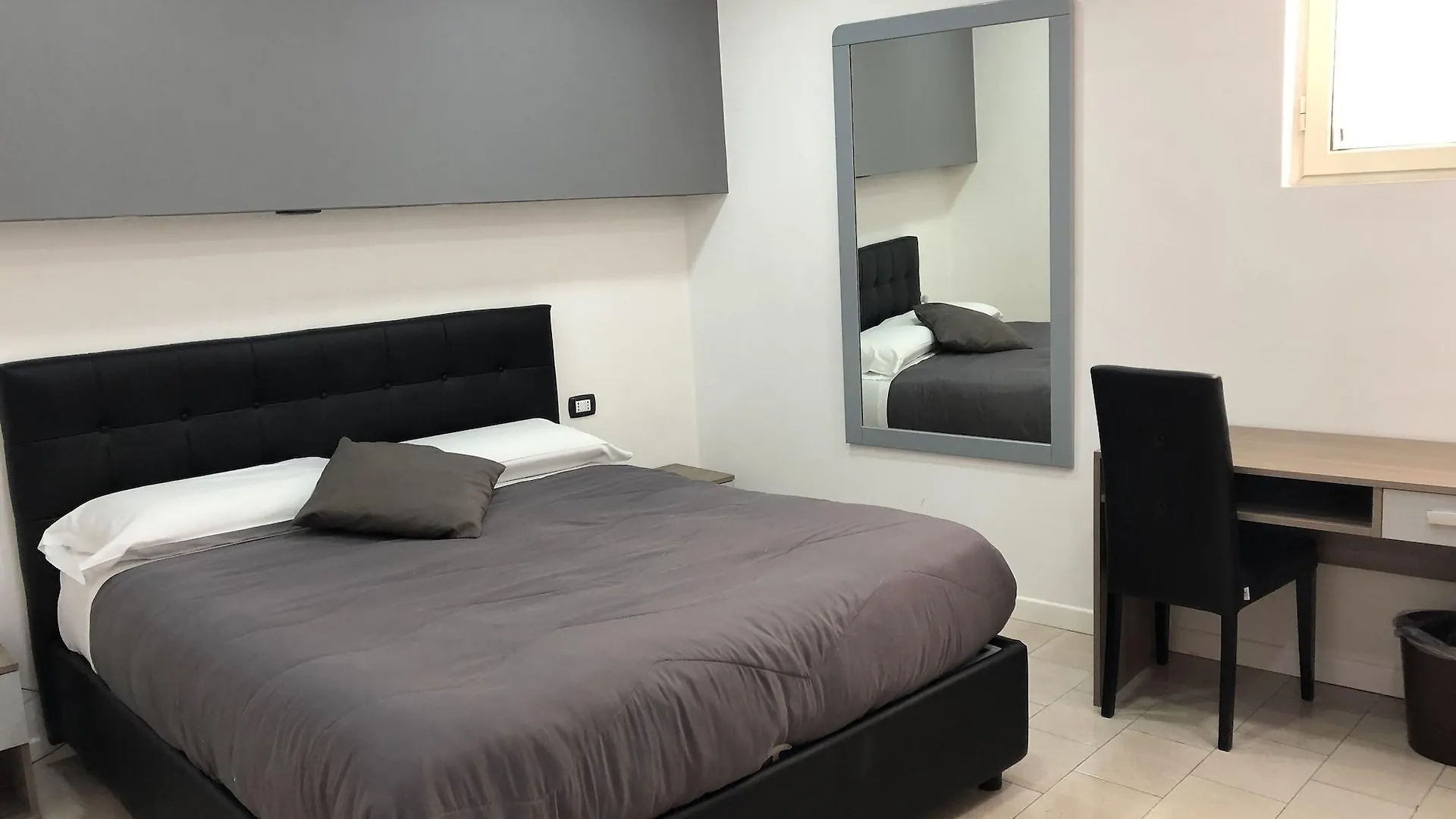 Hotel Nettuno Naples Italy